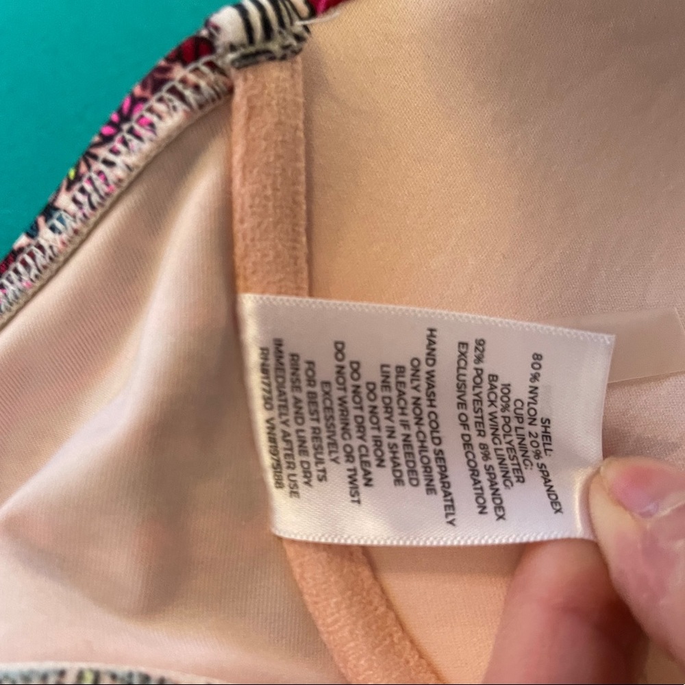 Like NEW bikini top size 34 C pink/white - Picture 10 of 11